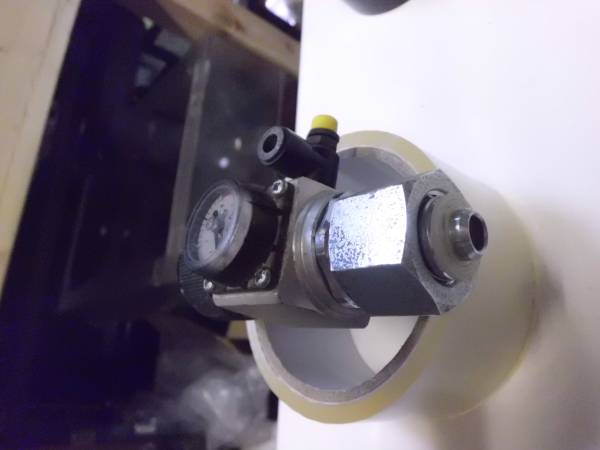 ADA大型ボンベ用レギュレーター中古品 中古品ADA大型ボンベ用