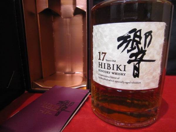未開栓 サントリ一 響17年 古酒700ml 43% 箱 古酒/未開栓 サントリー 「響 17年」 箱付き