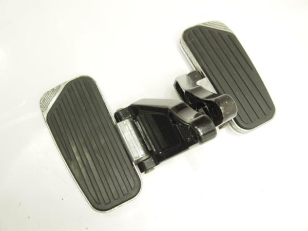 バルカン1500クラシックツアラー純正タンデムステップ左右