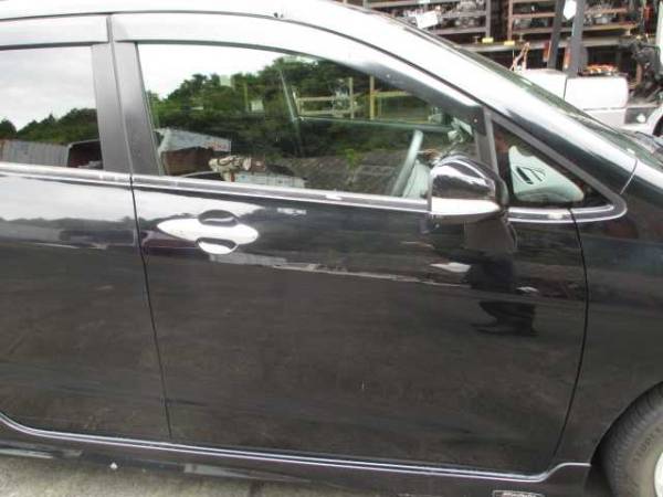 001212 15 BE1 エディックス 17X 右フロントドア B92P