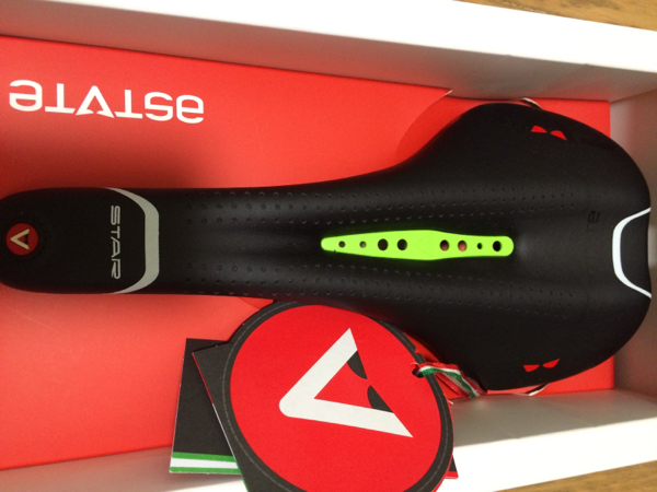 アスチュート Starline-VT ブラック/ライム