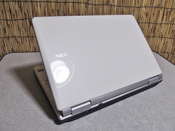 NEC LaVie G/ Core i5 /メモリ8GB/SSD250GB/Blu-ray/Full HD液晶