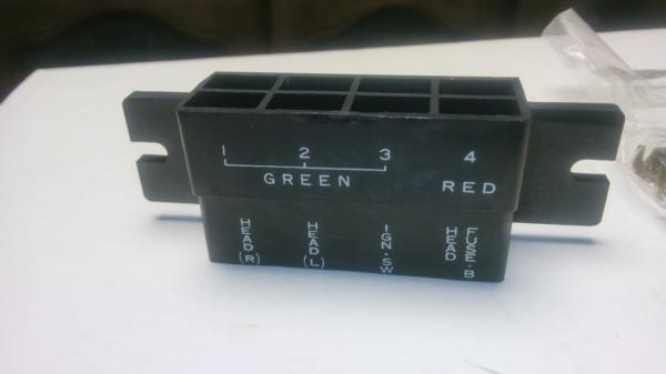 GC10ハコスカ 後期用 純正ヒュージブルリンク ホルダー ヒューズ