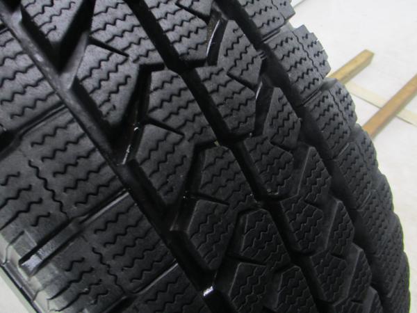 □中古タイヤ□ 205/70R16 111/109L BRIDGESTONE BLIZZAK W979 205