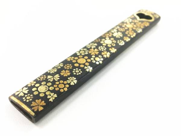 鉄地 刀装具 鍔 小柄 金 猪の目 象嵌 : 九曜紋 桜 こづか 刀剣