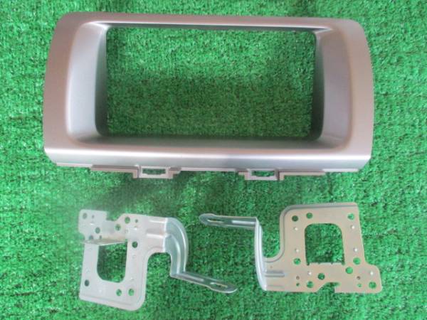 H18年 BB DBA-QNC21 クラスターパネル ウッド調パネルセット [ZNo:03003479] 8921 QNC21 ｂＢ 中古中古部品 ウッド調パネルセット 0 ｂＢ（トヨタ）の歴代モデル・グレード別カタログ情報｜中古車