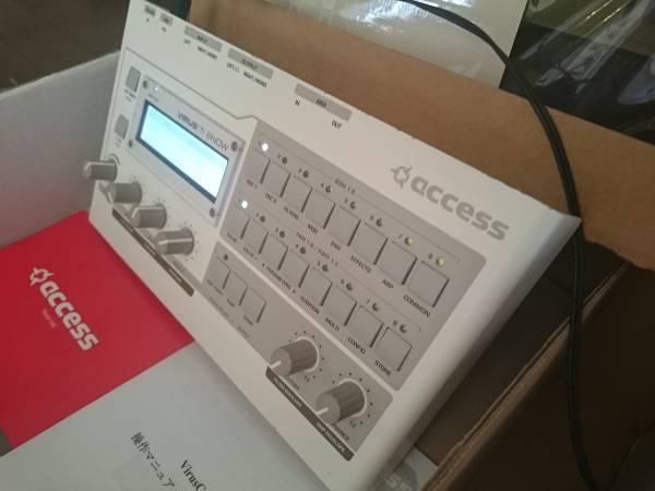 ☆【美品】access Virus TI Snow 音源モジュール 付属品 完動☆