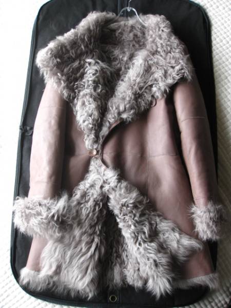 新品タグ付　定価139000円　DoCLASSE ドゥクラッセ最高級羊革ムートンコート７号