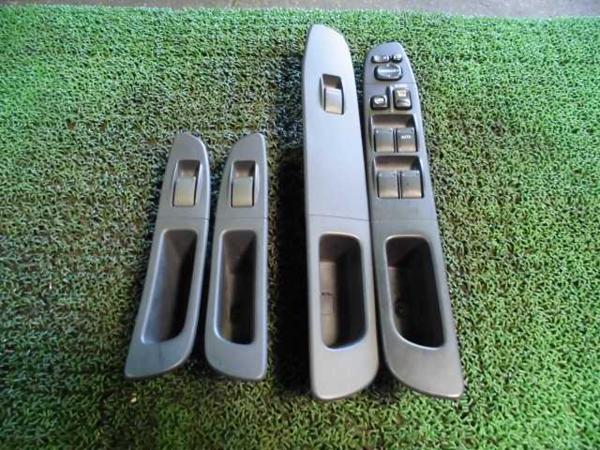 GDB F型 インプレッサ パワーウィンドウスイッチ