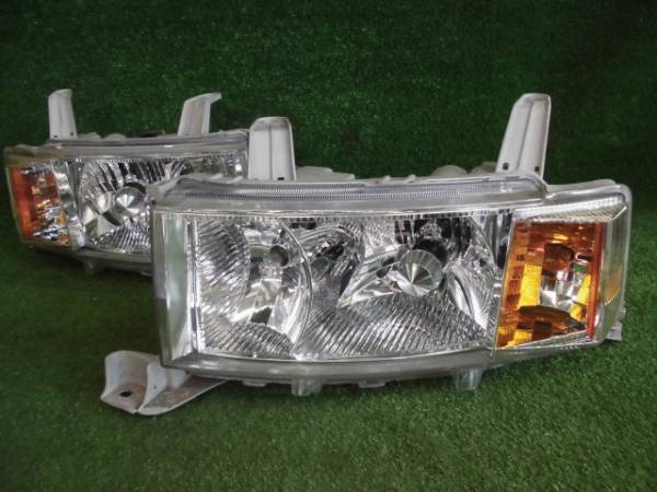 ☆bB NCP30/31 後期 HID ヘッドライト 左右☆B06