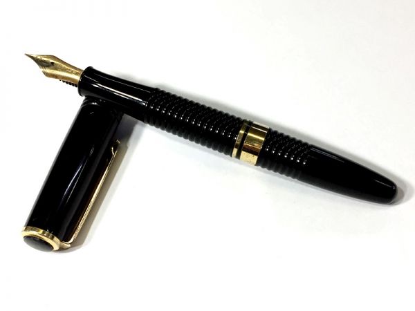 Pelikan ペリカン 万年筆 | レア！◇ペリカン 1990s セレブリーP570 