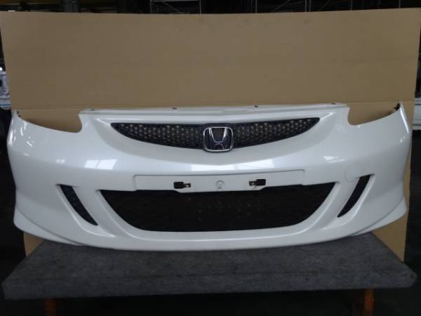 ★フィット★GD1/GD2/GD3/GD4★1.3S/1.5S★後期純正★フロントバンパー★パールホワイト/NH624P★