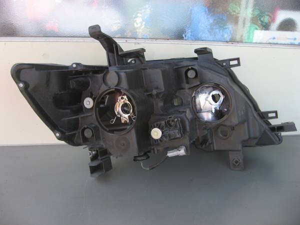 セレナ c25 ☆ニッサン セレナ C25 左ヘッドライト KOITO100-24921 HID