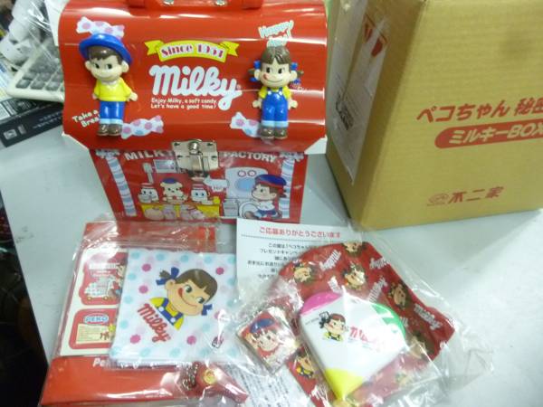 不二家 ペコちゃん秘密の宝箱 ミルキー BOX 缶 非売品 ほぼ新品
