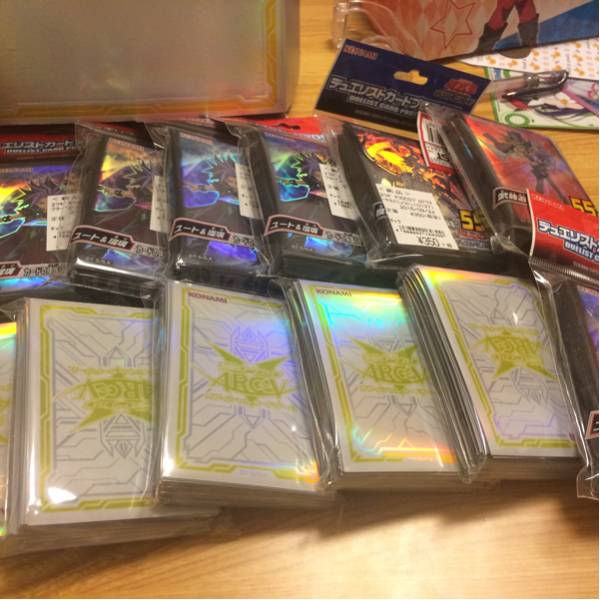 遊戯王カード プレイマット 大量まとめ売り スリーブなど - メルカリ
