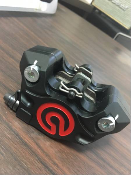 ブレンボカニ削り出しCNC 84mm 新品未使用