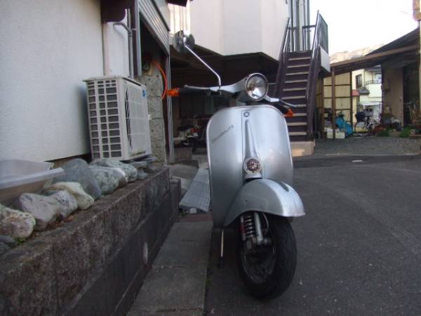 個人出品　中古　VESPA ベスパ　ET3　シルバー　自賠責３１年２月まで