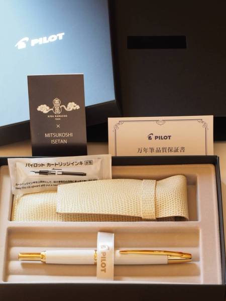 PILOT パイロット 万年筆 三越伊勢丹限定 キャップレス デシモ 雲母唐