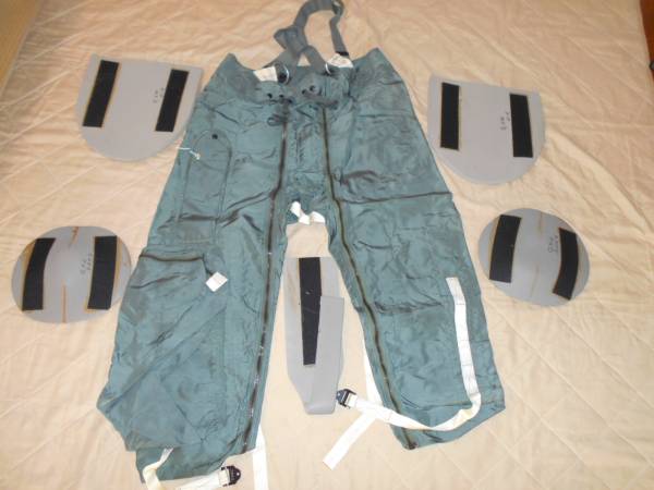 米軍放出 パラレスキュー・パンツ 未使用 CWU-15/P USAF M 80年代　CCT PJ メディック