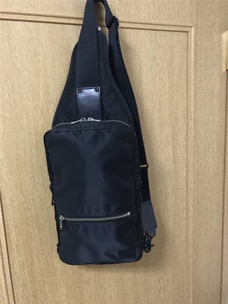 ●極美品/●吉田カバン ポーター リフト ワンショルダーバッグ ￥21，600 黒