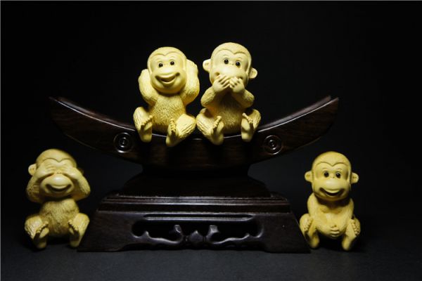 黄楊木　玉山彫　狸置物 細工黄楊木製 猿紋高彫 黑曜石象嵌 4点セット 開運財運置物71073 黄楊