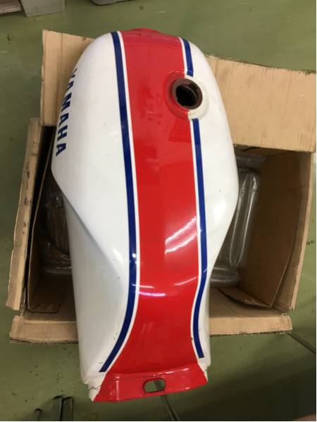 タンク RZ250R RZ250R－レトロさんリプレイスタンク - YAMAHA RR