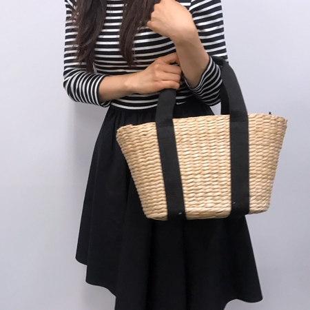 新品 未使用 値札付 今期商品 激安 LAZY SUSANレイジースーザン カゴバッグ　キャッツテール－２