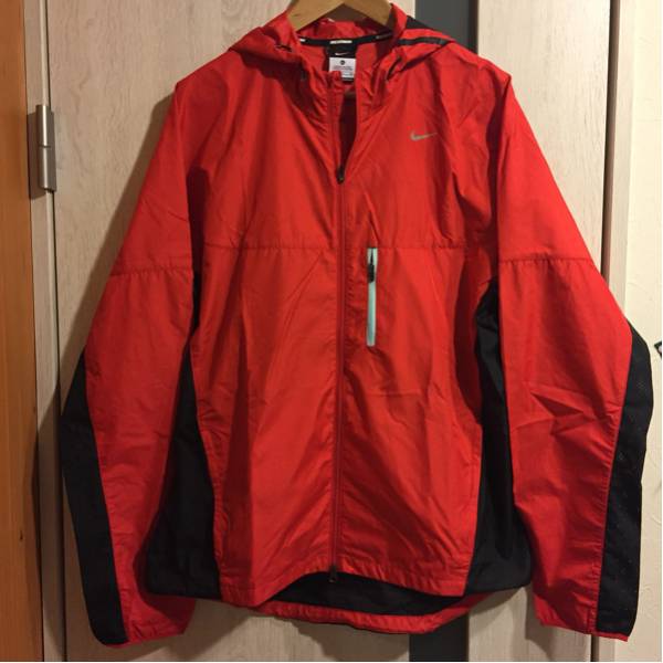 【XLサイズ】【美品です】ナイキ ベイパージャケット