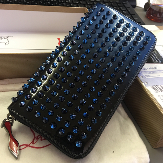 Christian Louboutin 長財布 クリスチャンルブタン 未使用 新品
