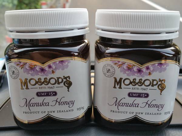 二点セット♪MOSSOPS マヌカハニーUMF15＋♪