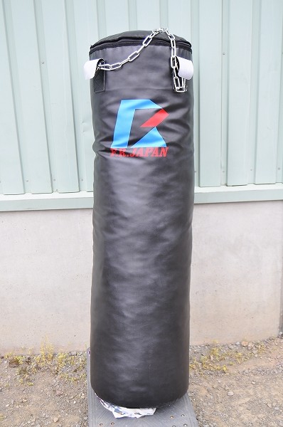 人気セール，定番 ファイティングロード サンドバッグ 本体のみ 高さ135cm 直径40cm 吊り下げ(サンドバッグ)｜売買されたオークション情報、yahooの商品情報をアーカイブ公開 - オークファン サンドバッグ