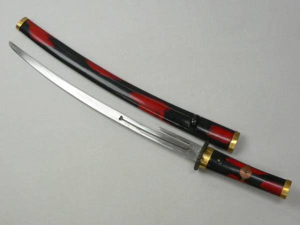 ◇兜割り 鉢割鉄刀 猪の目透彫り 研出塗拵