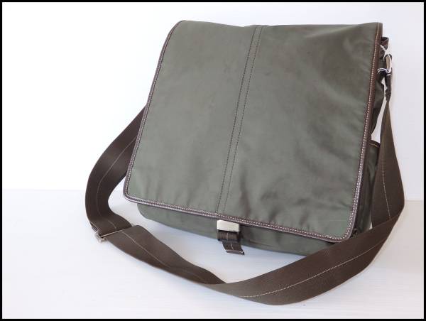 コーチ コーチ本物 COACH ボディバッグ シグネチャー柄 ＜本物 COACH