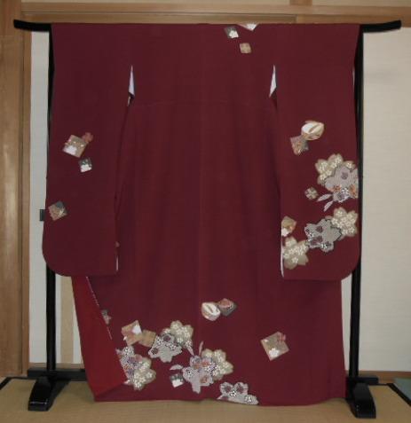 限定セール，新作 身丈あり 臙脂赤 桜花玩具柄 振袖 ほうせん(振袖)｜売買されたオークション情報、yahooの商品情報をアーカイブ公開 - オークファン 振袖