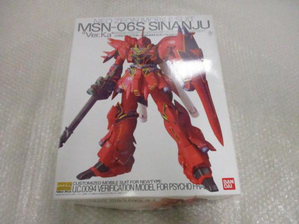 未組立 バンダイ MG ニュータイプ専用モビルスーツ MSN-06S シナンジュ