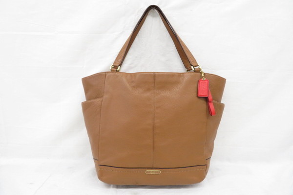 本物■美品■コーチ■ノースサウストート■レザーショルダーバッグ■8万■w6e187t