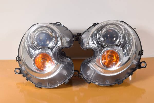 【美品純正品】BMW MINI R56 ミニ クーパー 純正 ヘッドライト 左右 プロジェクター HID　②