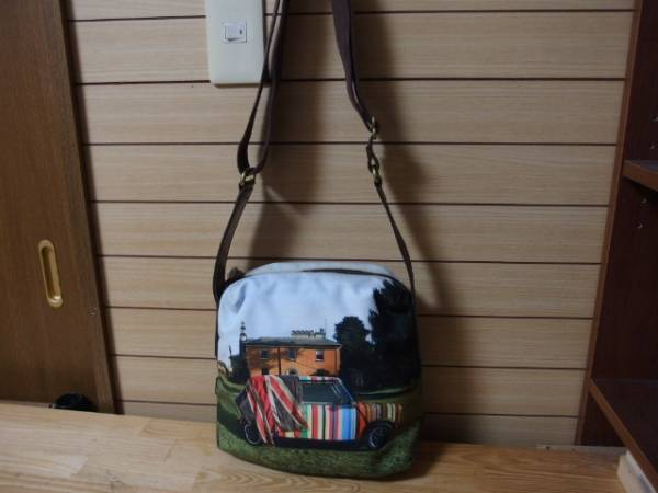 Paul Smithの車プリント ショルダーバッグ Paul Smith ポールスミス ショルダーバッグ 車柄 車プリント