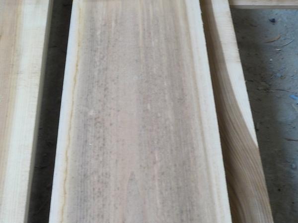 激安工場直販 杉板 上小 無節 乾燥荒材 2M×30mm×330mm 2枚組：在庫限り