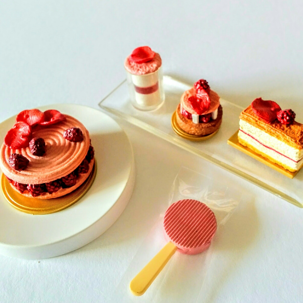 メガハウス　ピエールエルメ　　ミニコレクション　新品未開封 メガハウスピエール・エルメ ミニコレクション7種類 未開封 ピエール