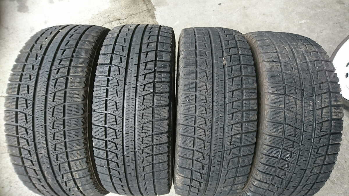 売切! BRIDGESTONE REVO2 スタッドレスタイヤ 205⁄55R16 中古タイヤ 