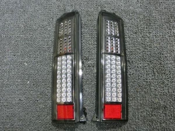 動作ok ☆売切り!☆ DG64W スクラム 社外 テールランプ 左右 LEDブレーキ