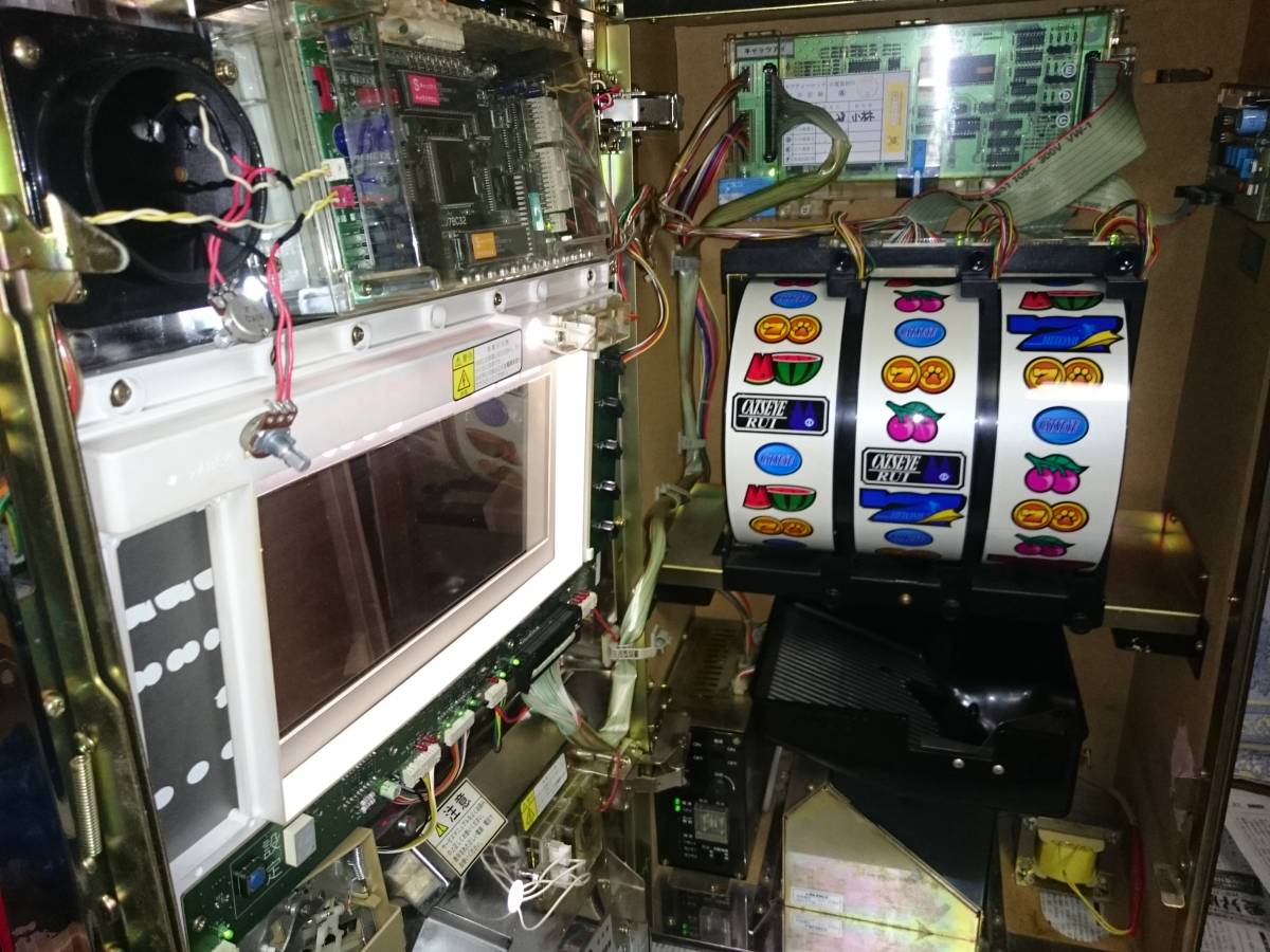 パチスロ実機配信キャッツアイ「4号機」設定6 4号機 サミー キャッツ 