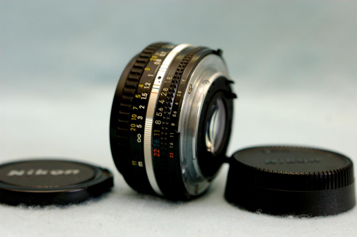 Nikon ニコン 純正 NIKKOR 50mm 薄型 単焦点レンズ 1:1.8 希少・綺麗