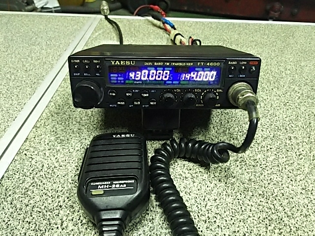 YAESU FT-4600 デュアルバンド FM トランシーバー