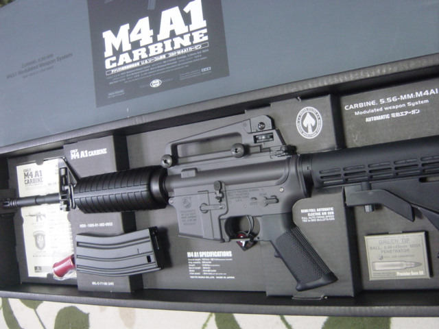 東京マルイ　電動ガン　M４A１　カービン