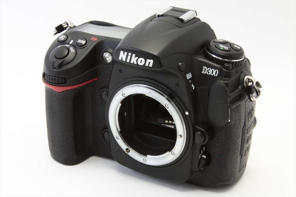 Nikon D70 | Digital - Camera : 6.1MP DPReview Photography Lens 