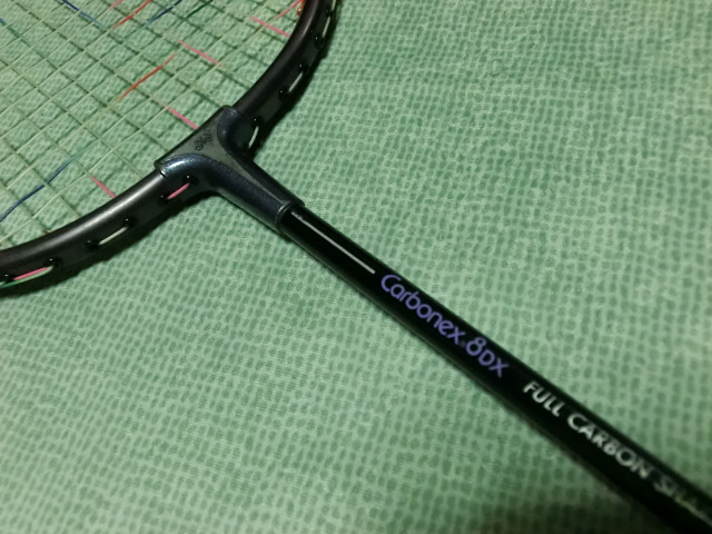 ヨネックス　バドミントンラケット　カーボネックス８ＤＸ　青　中古