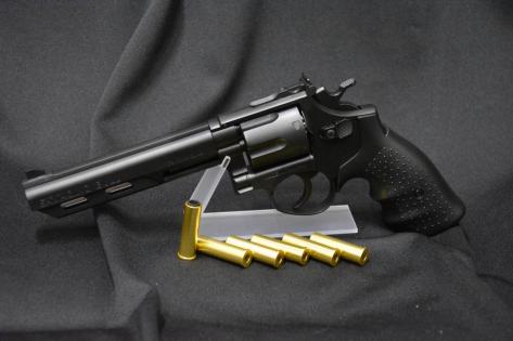 台湾 HFC製 6インチ SAVAGING BULL ガスリボルバー ガスガン BK