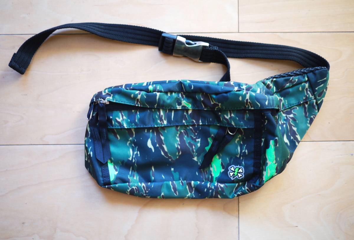 UNDERCOVER ウエストバッグ ボディバッグ　ウエストポーチ 迷彩 イナズマ